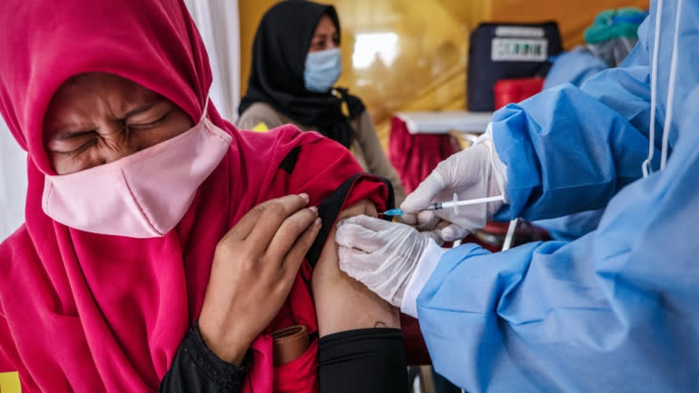 Indonesia chong dich Covid-19 anh 2