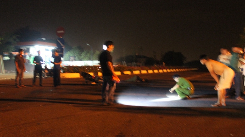 Tai xe xe tai tang toc bo chay sau khi can chet nguoi hinh anh