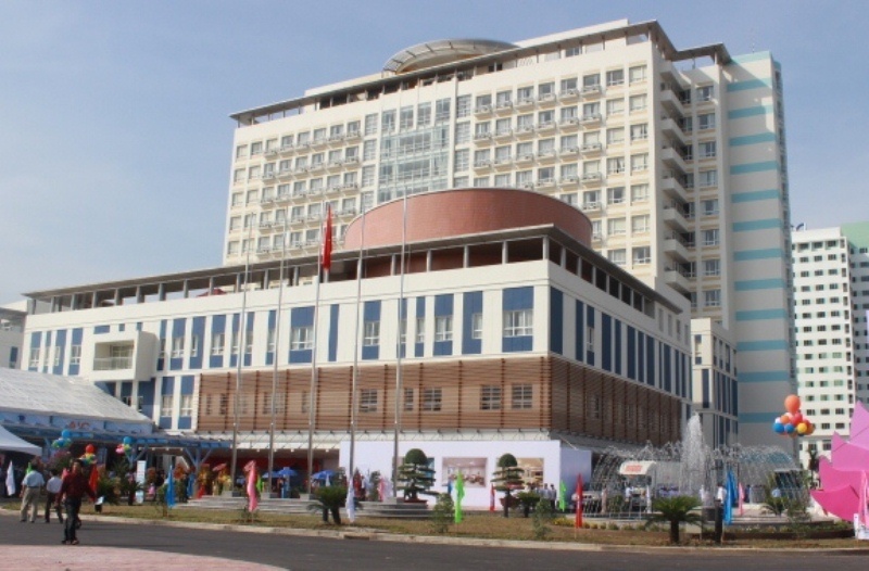 Van hanh benh vien co san dap truc thang hinh anh