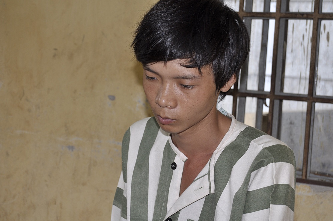 'Yeu rau xanh' dung liem khong che, hai doi nu sinh hinh anh