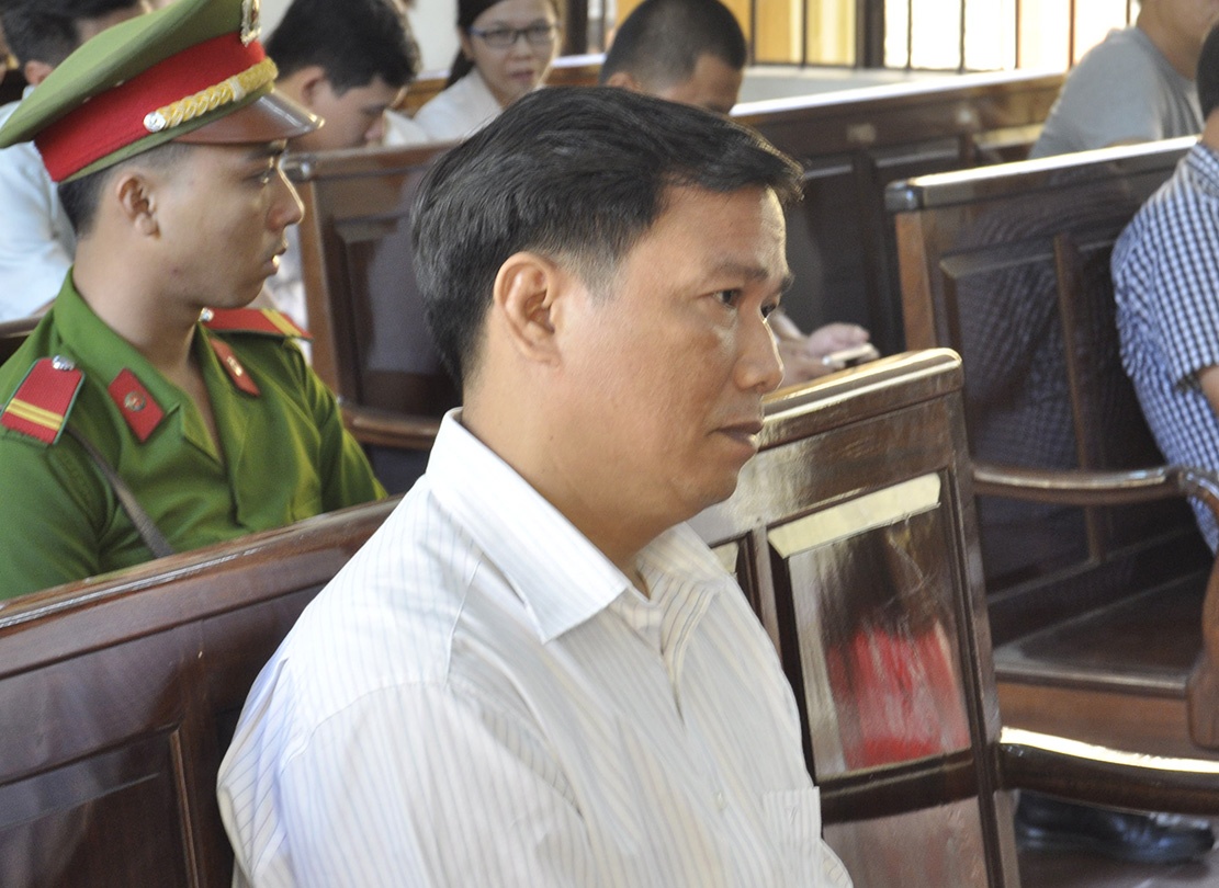 Phien xu nguyen dai uy CSGT ban chet cap tren bat thanh hinh anh