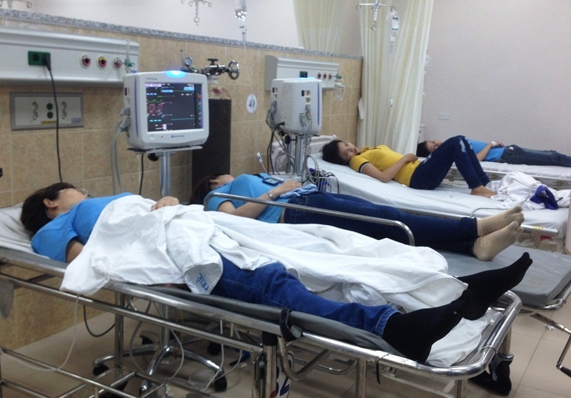 Gan nghin cong nhan duoc nghi viec de tranh khi doc hinh anh