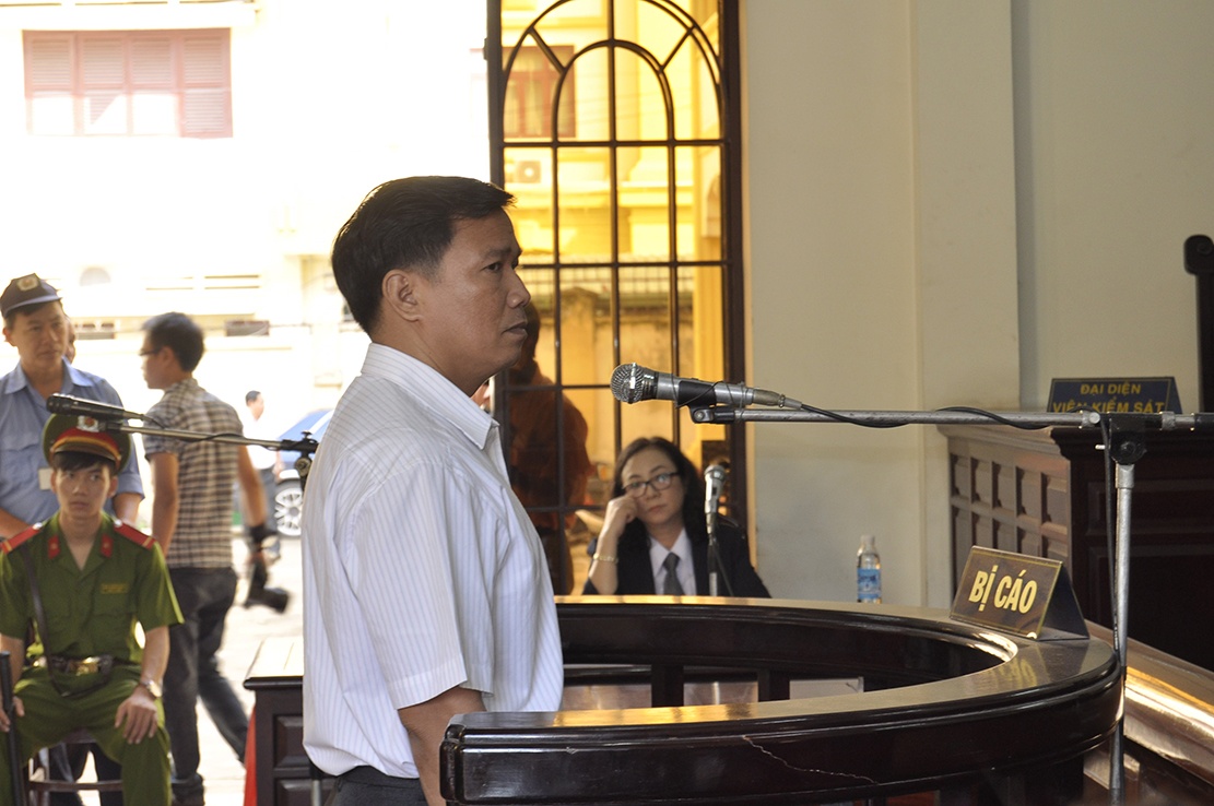 Nguyen dai uy CSGT hoi han vi da ban chet cap tren hinh anh