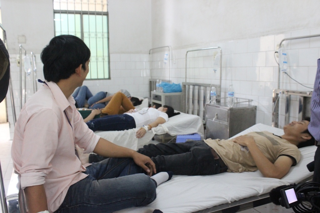 160 cong nhan nhap vien nghi do nhiem khuan hinh anh