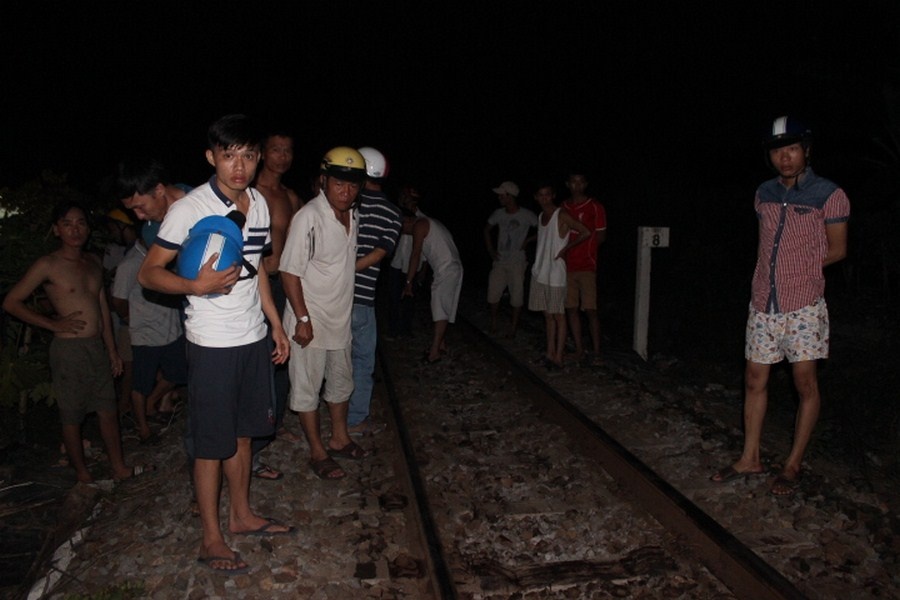 Len duong ray di ve sinh, bi tau can tu vong hinh anh