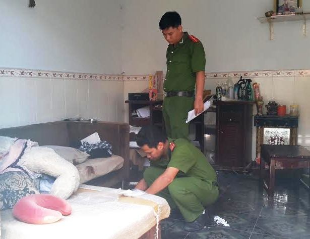 9X doat mang anh trai trong phong tro hinh anh