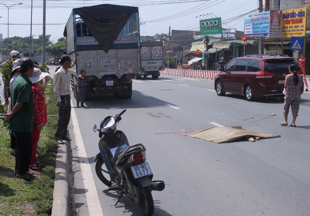 Bang qua duong kham benh bi xe tai can tu vong hinh anh