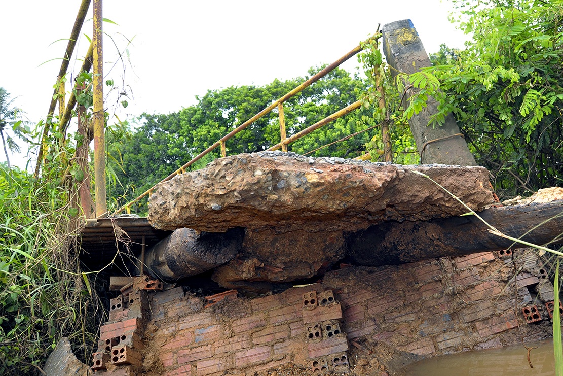 500 nguoi song trong so hai sau khi cau sap hinh anh