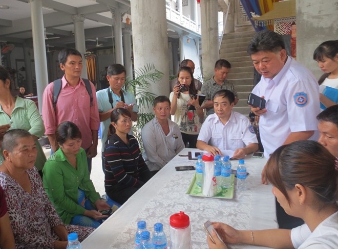 Tim thay thi the 11 ngu dan trong vu no tau ca tren bien hinh anh