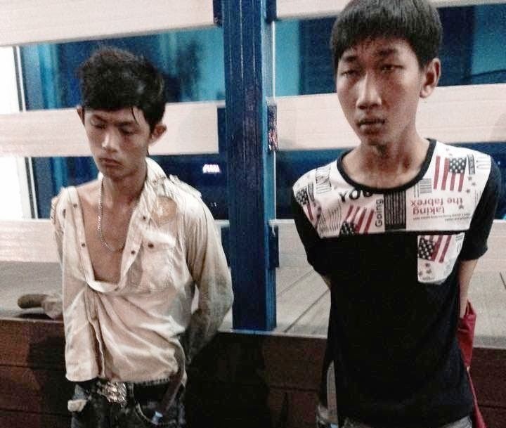 Dam dao vao nguoi di duong cuop xe giua khuya hinh anh