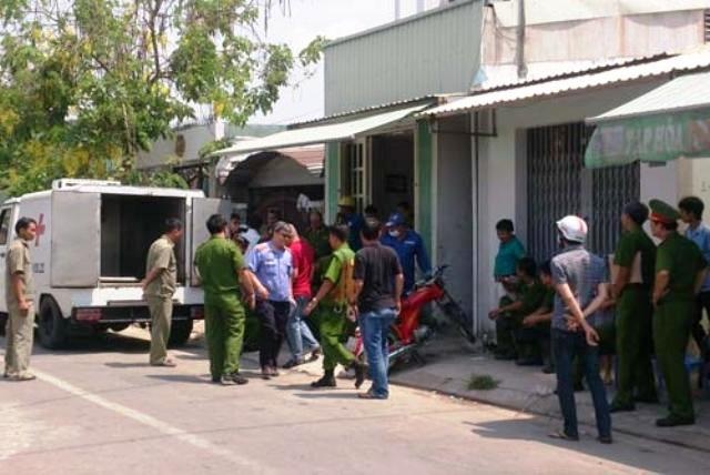 Hai ke bit mat khong che ba bau cuop 26 trieu hinh anh