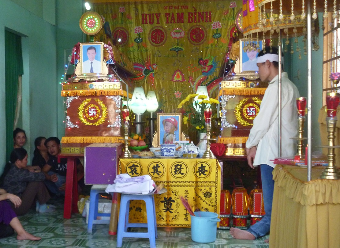 Chuyen tham nguoi than dinh menh cua 3 nguoi bi xe can hinh anh