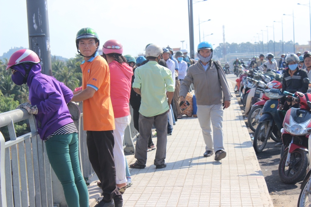 Tho lan tim co gai nhay cau tu tu hinh anh