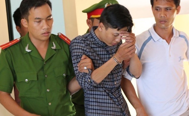 300 canh sat bao ve phien xet xu tham sat Binh Phuoc hinh anh