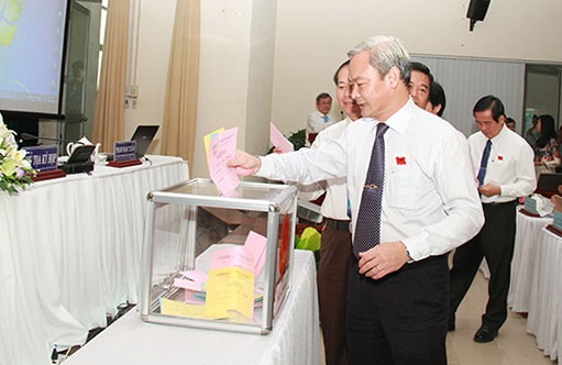 2 giam doc so duoc bau lam Pho chu tich UBND tinh Dong Nai hinh anh