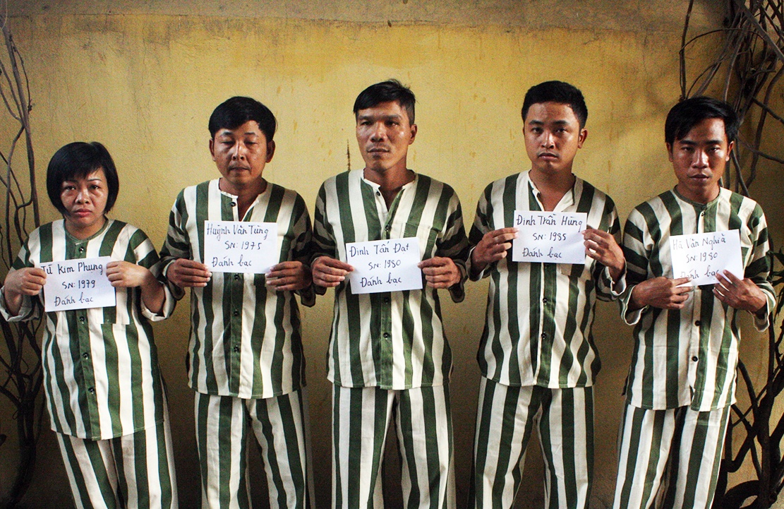 No hang chuc phat sung, bat soi bac cua giang ho Tai 'seo' hinh anh