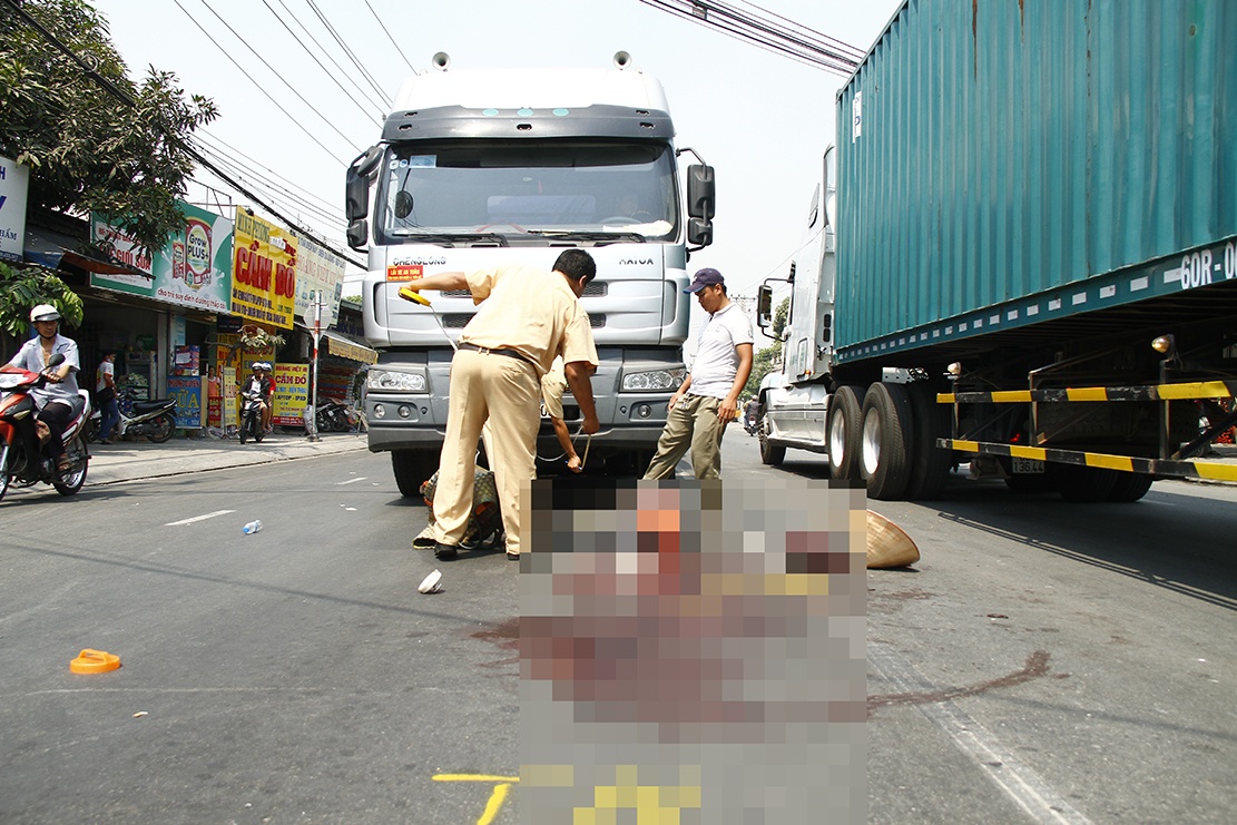 xe container can chet nguoi anh 1