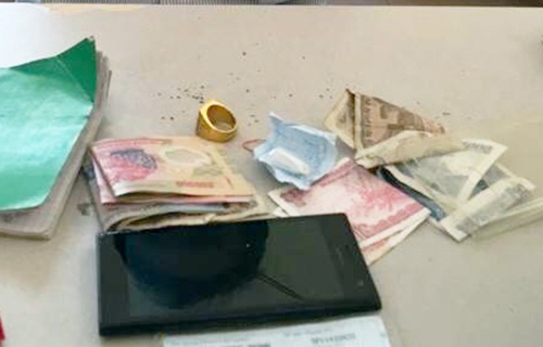 Hoi lo cong an 5 chi vang de duoc tha toi van chuyen ma tuy hinh anh