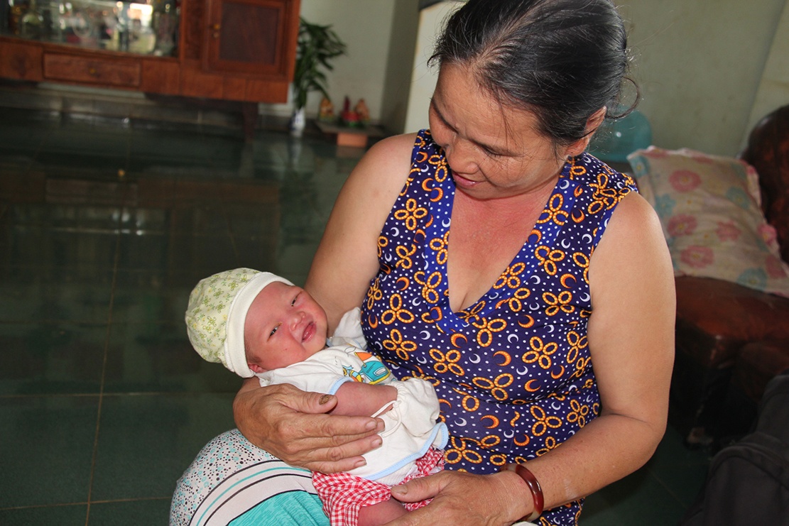 tre so sinh bi bo roi anh 1