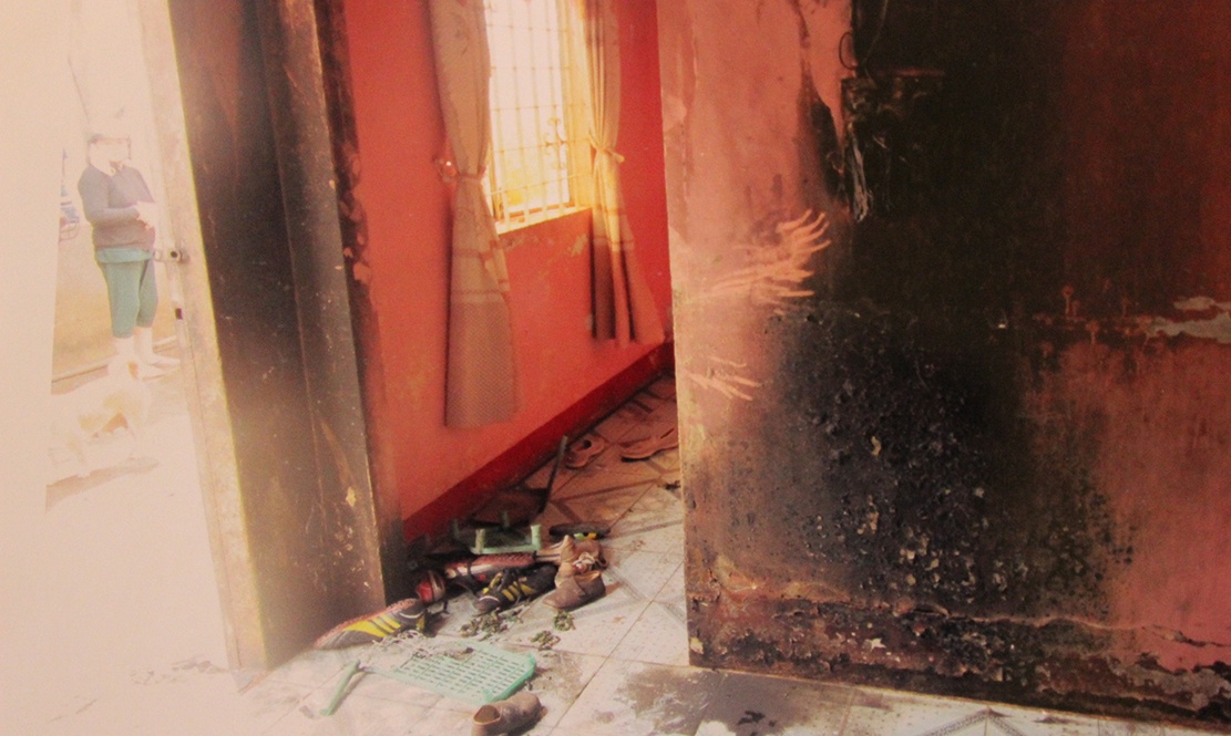 cham lua dot nha hang xom anh 2