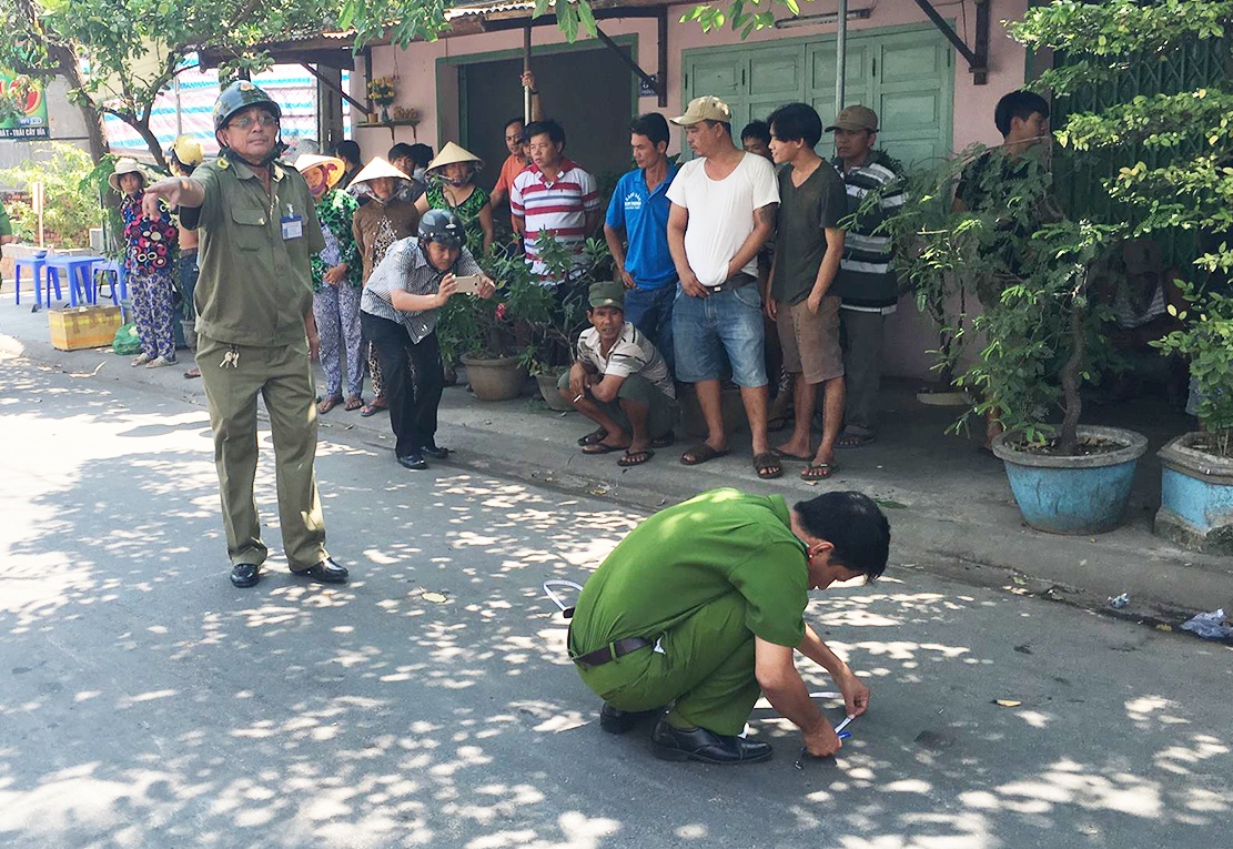 Dam chet ban roi den cong an dau thu hinh anh
