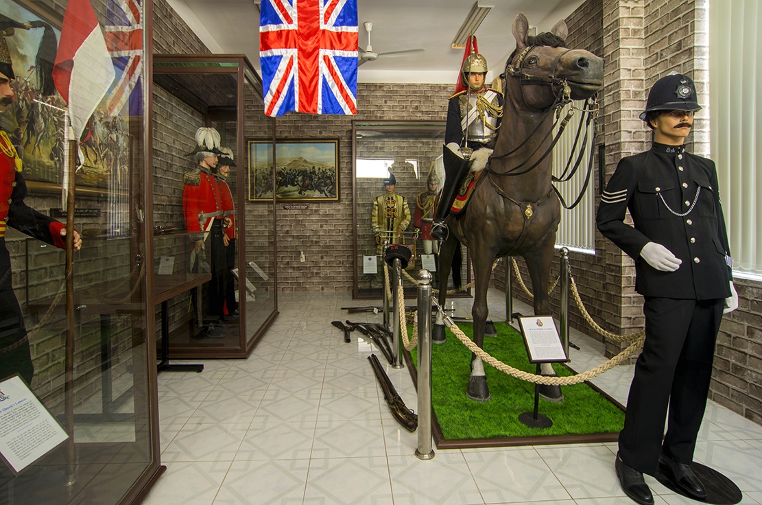 Bao tang vu khi anh 16