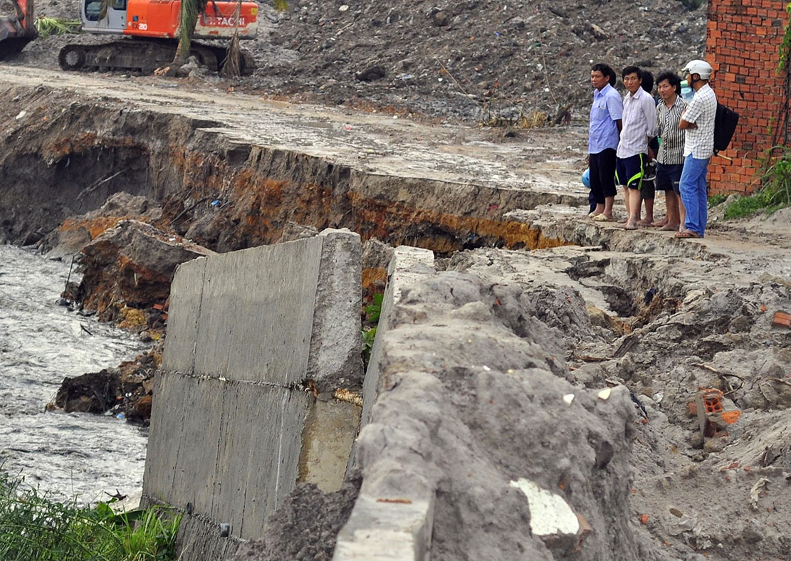 Ke be tong tien ty vua nghiem thu da bi nuoc cuon hinh anh