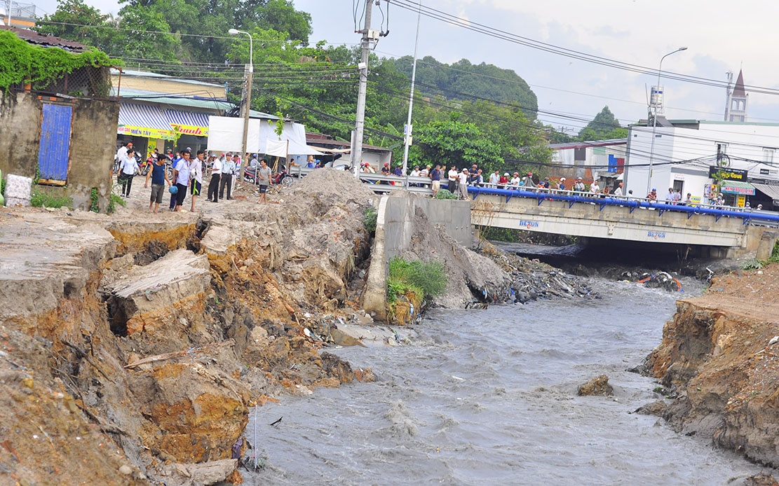 bo ke do sap trong mua anh 1