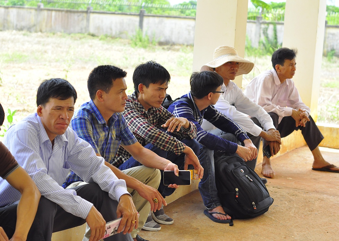 Chua nhan dang duoc 10 thi the chet chay tren xe khach hinh anh