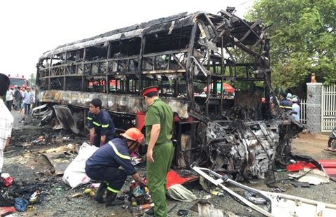 Phai lap dai phan cach o doan duong tu than tai Binh Thuan hinh anh