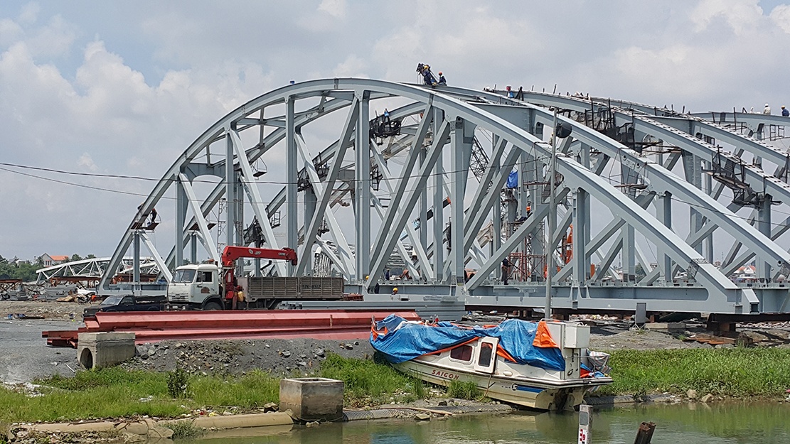 Cong nhan lam cau Ghenh bi can cau va tu vong hinh anh