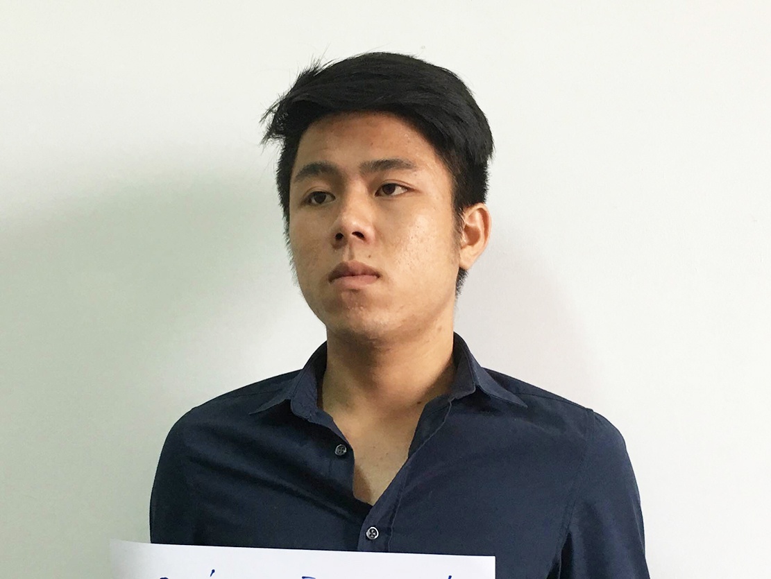 Dung dao nhon dam 2 anh em guc tai quan nhau hinh anh