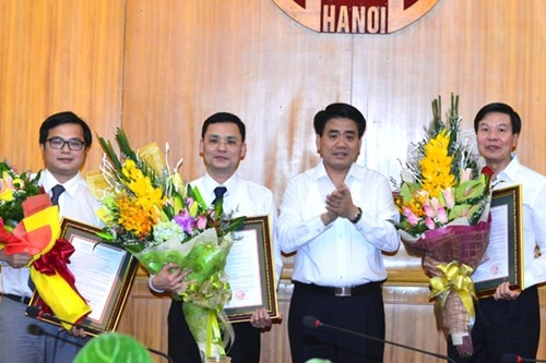 Ong Pham Quy Tien lam Chanh Van phong UBND Ha Noi hinh anh