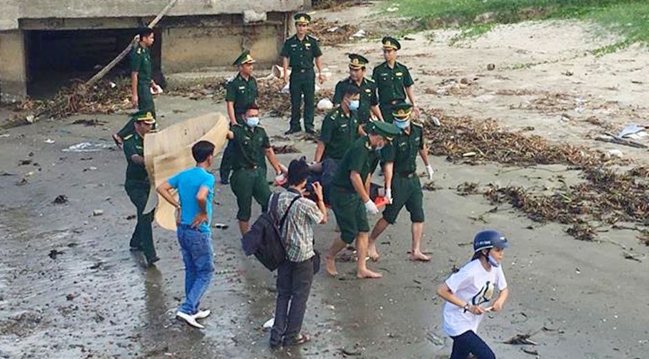 Tim thay 3 thi the nan nhan vu chim tau o Da Nang hinh anh