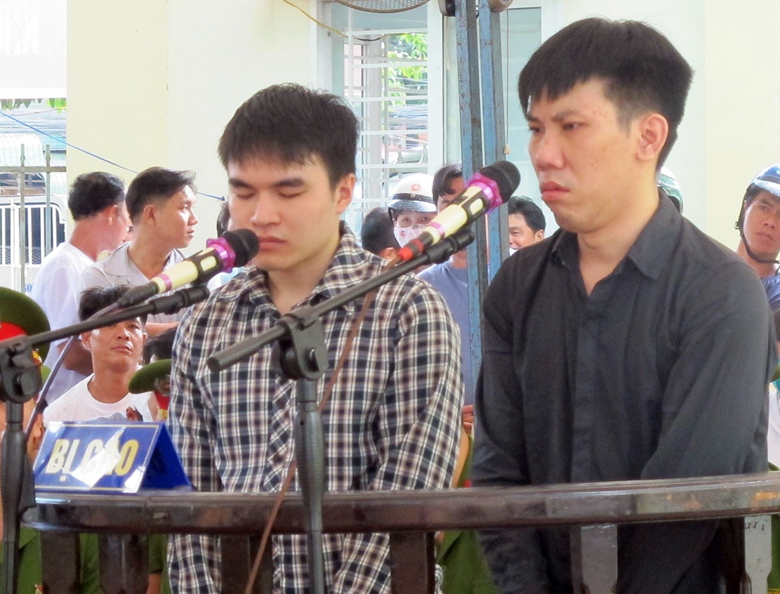 Tu hinh 2 thanh nien giet nguoi cuop tai san hinh anh