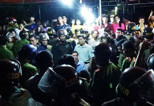 Ngan khong cho canh sat bat con trai, cu ong 77 tuoi tu vong hinh anh