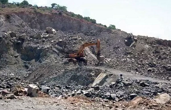 'Ong chu kho bau' nui Tau qua doi hinh anh