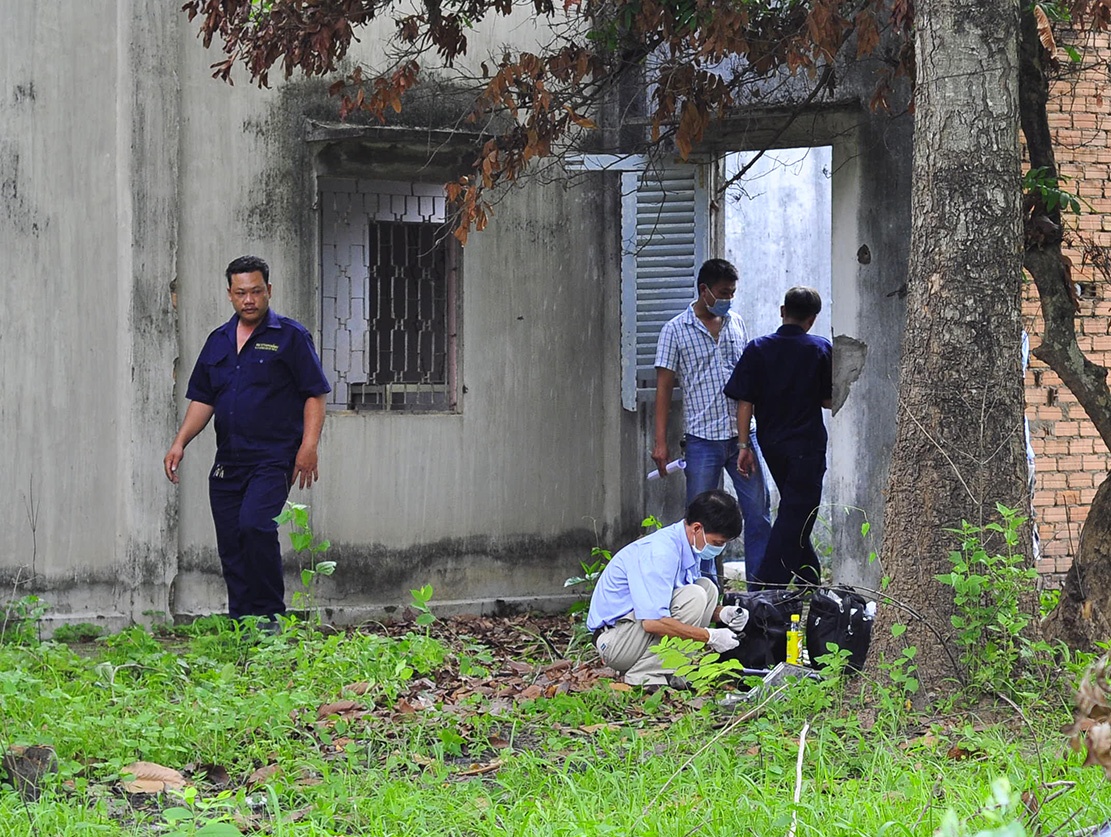 thanh nien chet trong nha hoang anh 1