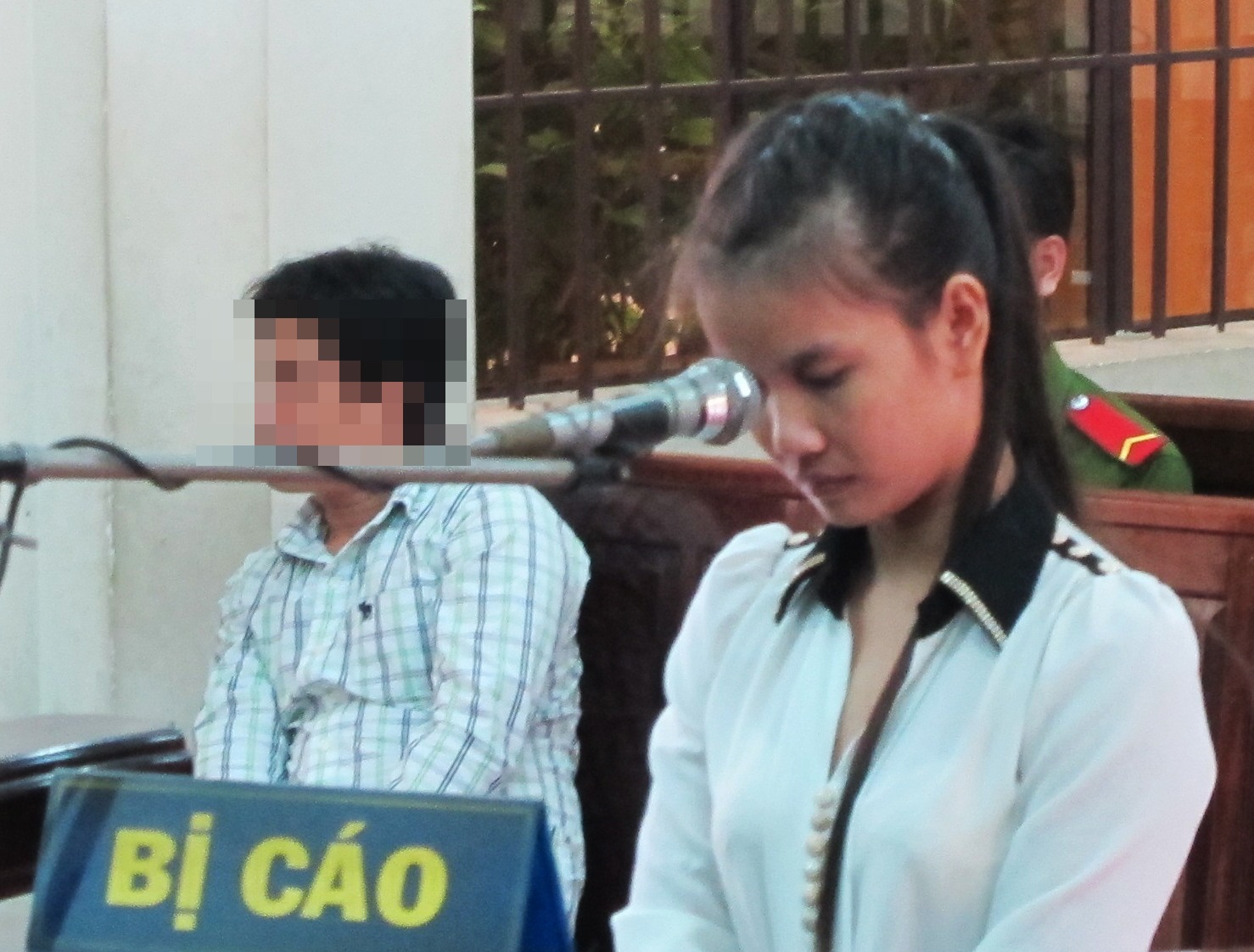 Dam chet chong ho sau bua nhau toi sang hinh anh