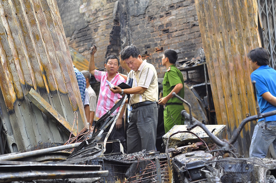 Hien truong vu chay 4 nguoi trong gia dinh tu vong hinh anh