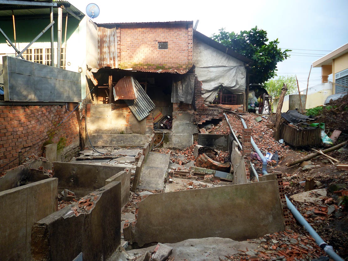 nha do sap ben song Dong Nai anh 2