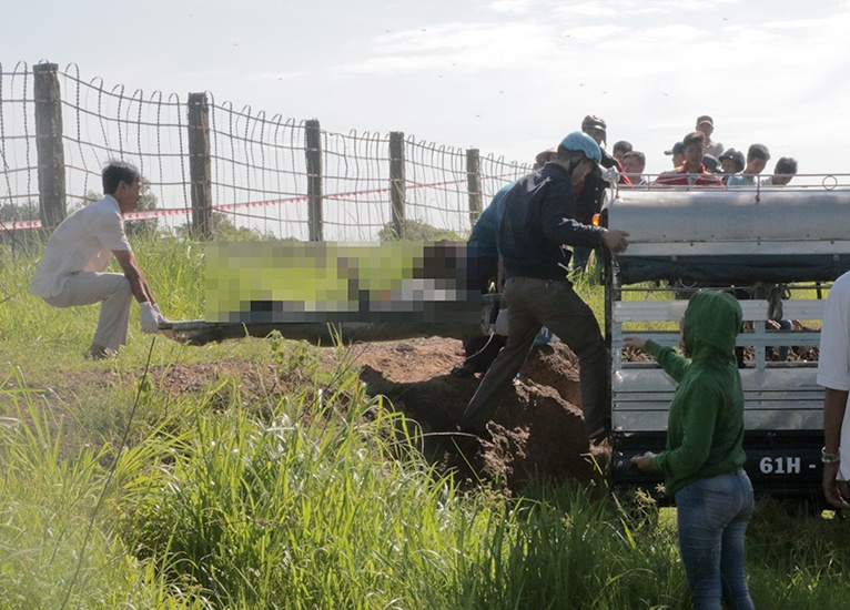 sinh vien chet duoi o Ho Da Binh Duong anh 1
