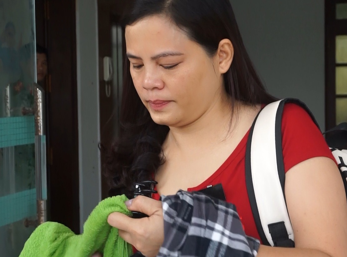 Nguoi dan ba thue giang ho ban nhan tinh hinh anh