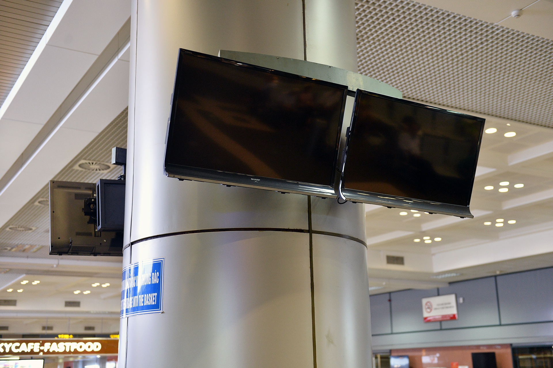 thông tin sân bay bị chèn nội dung xuyên tạc ảnh 8 thong tin san bay bi chen noi dung xuyen tac anh 8