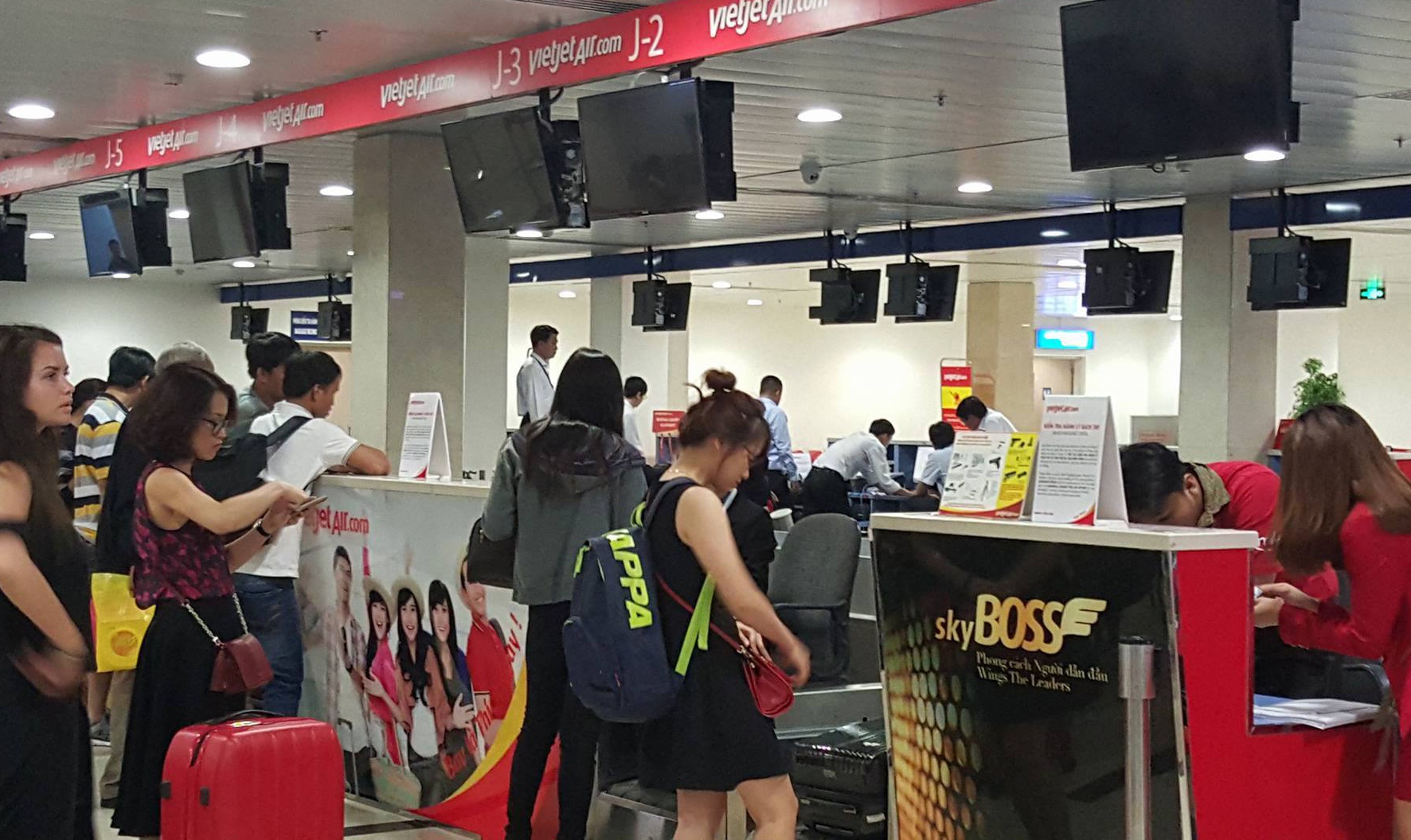 thông tin sân bay bị chèn nội dung xuyên tạc ảnh 14 thong tin san bay bi chen noi dung xuyen tac anh 14