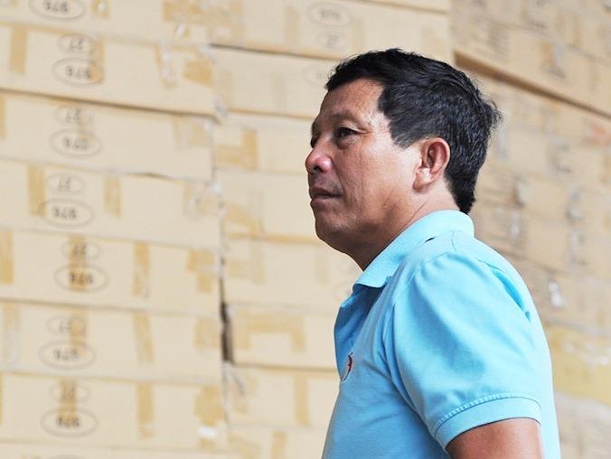 Vi sao doanh nghiep ky hop dong voi chong ca si Thu Minh? hinh anh