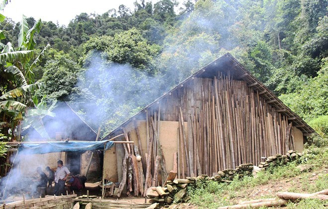 Cảnh sát truy bắt kẻ gây thảm án Lào Cai ảnh 1 Canh sat truy bat ke gay tham an Lao Cai anh 1