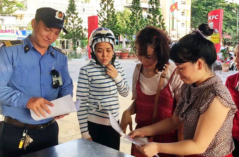 du khách Hàn Quốc mất ví ảnh 1 du khach Han Quoc mat vi anh 1