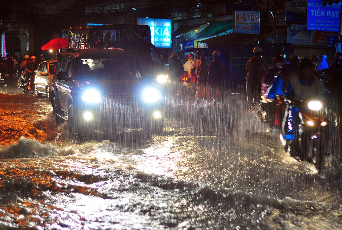 chon chan duoi mua ngap anh 1