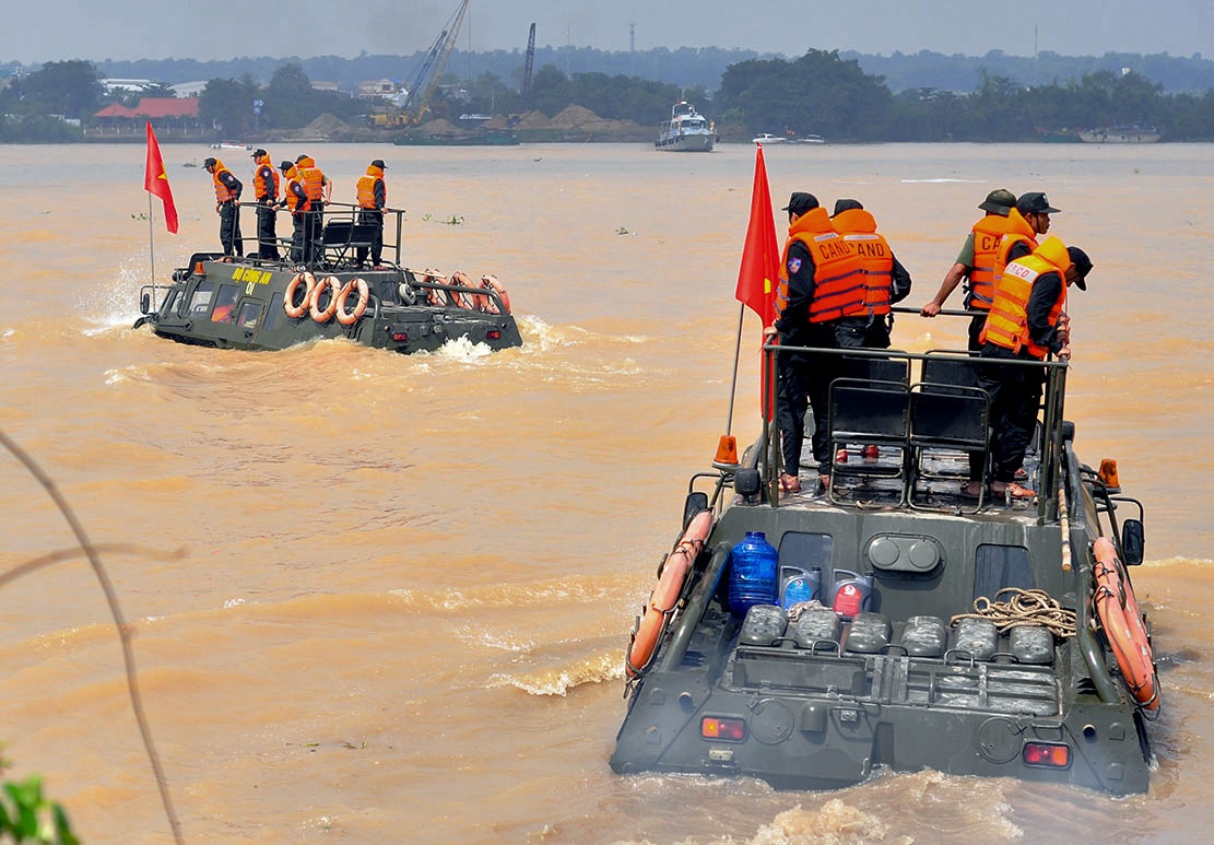 dien tap chong thien tai,  toi pham anh 9